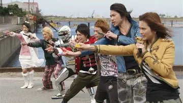 海賊戦隊ゴーカイジャーVS宇宙刑事ギャバンTHE MOVIE постер