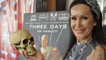 Задник к фильму "Three Days of Hamlet" #1147759