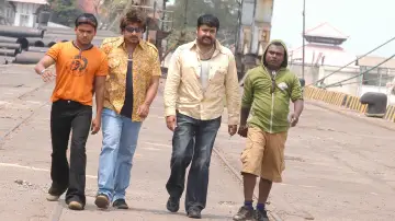 Задник к фильму "ഛോട്ടാ മുംബൈ" #1623922