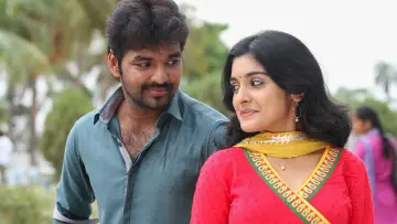 Задник к фильму "நவீன சரஸ்வதி சபதம்" #809920