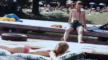 Задник к фильму "Der Kuss meiner Schwester" #897645