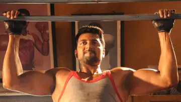 Задник к фильму "பூலோகம்" #725455