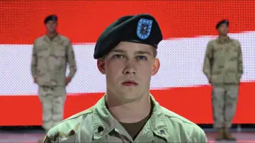 Задник к фильму "Долгий путь Билли Линна в перерыве футбольного матча" #918548