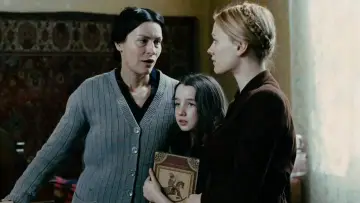 Задник к фильму "Храброе сердце Ирены Сендлер" #339916