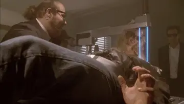 Задник к фильму "Сканнеры 3: Переворот" #1106956