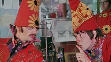Задник к фильму "Magical Mystery Tour" #1034035