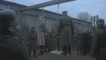 Задник к фильму "Песни со второго этажа" #1082073