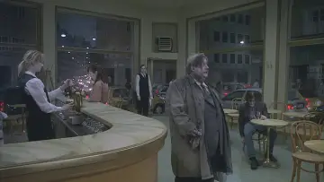 Задник к фильму "Песни со второго этажа" #1082078