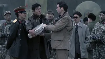 Задник к фильму "007: Умри, но не сейчас" #602428
