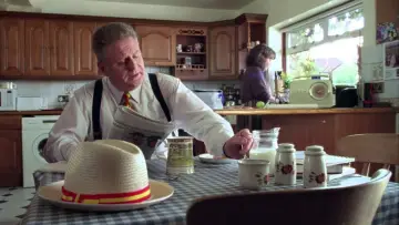 Задник к фильму "Mrs Caldicot