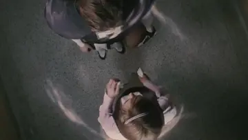 Задник к фильму "Мальчик в девочке" #936499