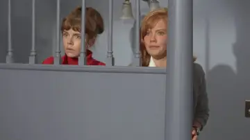Задник к фильму "Неприятности с ангелами" #1062497