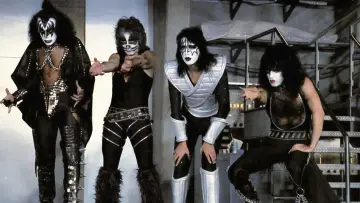Задник к фильму "KISS Meets the Phantom of the Park" #709449