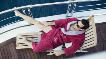 Задник к фильму "Chevalier" #448542