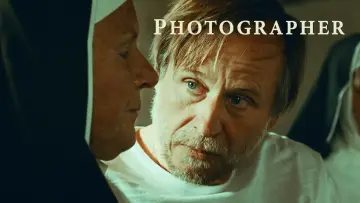 Фотограф постер