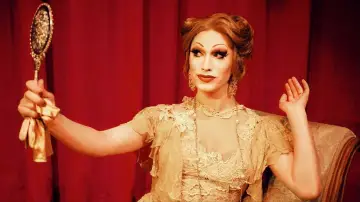 Задник к фильму "Drag Becomes Him" #1146942