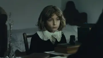 Задник к фильму "Детство лидера" #1866891