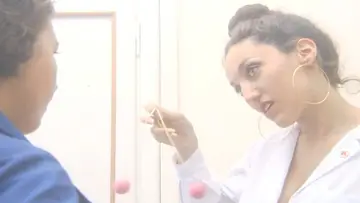 Задник к фильму "Свяжи меня покрепче" #1035366