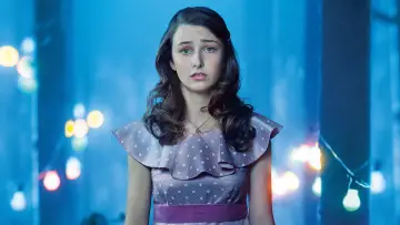 Задник к фильму "Girl Asleep" #1119534