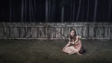 Задник к фильму "Girl Asleep" #1637357