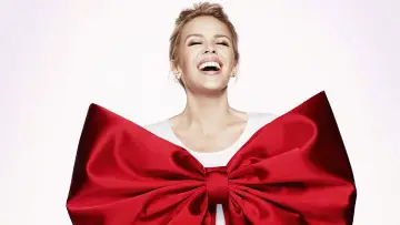 Задник к фильму "Kylie Minogue: A Kylie Christmas Live at the Royal Albert Hall" #1573601