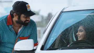 Задник к фильму "காதலும் கடந்து போகும்" #1651733