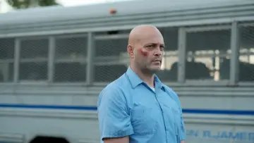 Задник к фильму "Драка в блоке 99" #1739665