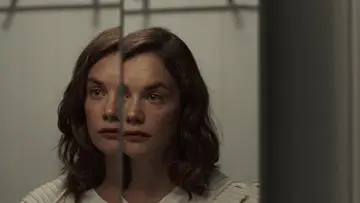 Задник к фильму "Прелесть, в доме живущая" #1012814