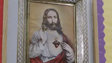 Задник к фильму "Yes, God, Yes" #971003