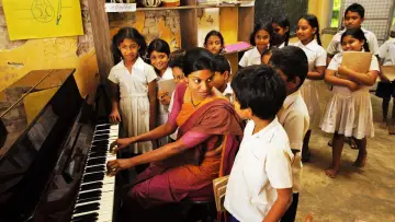 Задник к фильму "හෝ ගානා පොකුණ" #969016