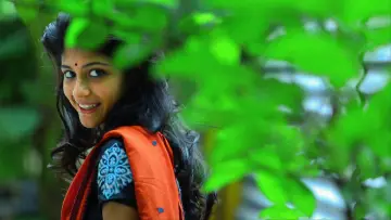 Задник к фильму "அருவி" #1157266