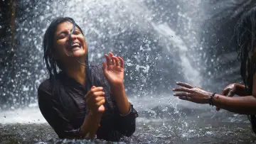 Задник к фильму "அருவி" #1157267