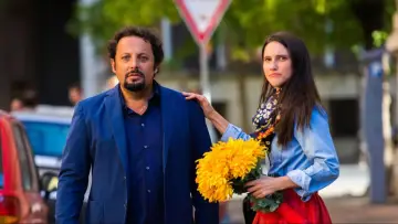 Задник к фильму "Poveri ma ricchi" #1002146
