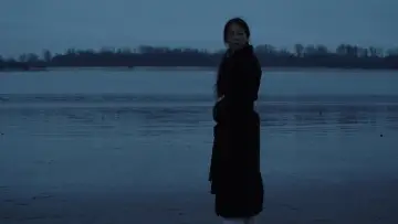 Задник к фильму "Ночью у моря одна" #1038810