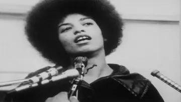 Задник к фильму "Angela Davis: Portrait of a Revolutionary" #1169805
