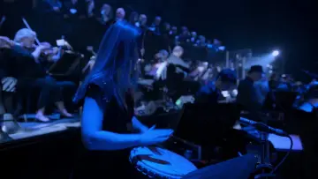 Задник к фильму "Hans Zimmer: Live in Prague" #392946