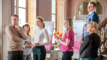 Задник к фильму "Love Blossoms" #495056