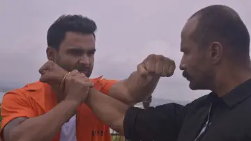 Задник к фильму "யார் இவன்" #1158554