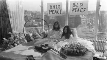 Задник к фильму "Bed Peace" #704034