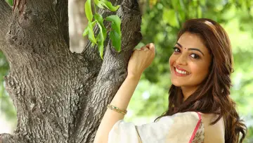 Задник к фильму "నేనే రాజు నేనే మంత్రి" #1157016