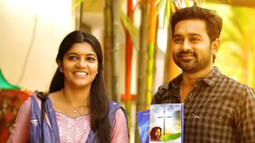 Задник к фильму "സൺഡേ ഹോളിഡേ" #1157438