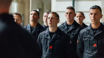 Задник к фильму "Спасти или погибнуть" #217758
