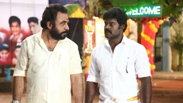 Задник к фильму "பள்ளிப் பருவத்திலே" #1163951