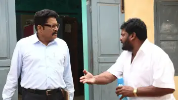 Задник к фильму "பள்ளிப் பருவத்திலே" #1163954