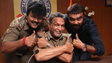 Задник к фильму "உத்தரவு மகாராஜா" #1163067