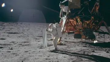 Задник к фильму "Apollo 11: The Untold Story" #1146047