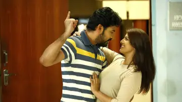 Задник к фильму "கன்னி ராசி" #1162684