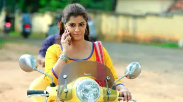 Задник к фильму "கன்னி ராசி" #1162693