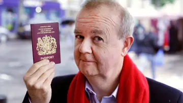 Задник к фильму "Who Should We Let In? Ian Hislop on the First Great Immigration Row" #1182222