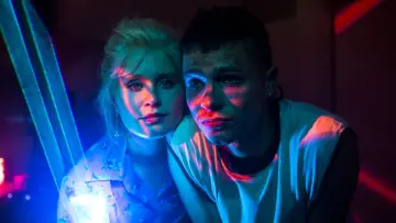Задник к фильму "Молочные зубы" #258234